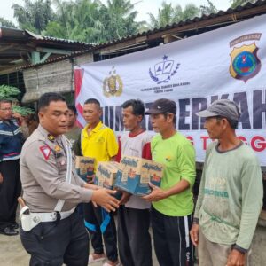 Jumat Berkah, Polres Tebing Tinggi Berikan Bantuan Sosial kepada Warga Kurang Mampu