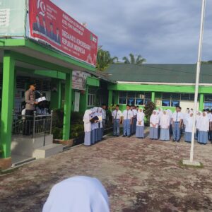 Kapolsek Siantar Barat Goo To School Ajak Siswa Siswi Sekolah MAN Jauhi Kenakalan Remaja