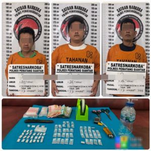 Lagi Asyik Paketin Sabu, Polres Pematangsiantar Berhasil Tangkap Tiga Pengedar