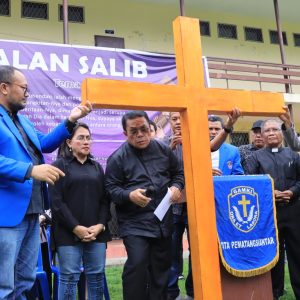 Wakapolres Pematangsiantar Menghadiri Acara Prosesi Jalan Salib Peringatan Jumat Agung