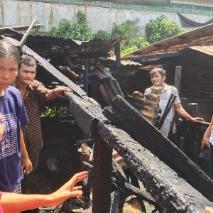 Kebakaran Kandang Ternak ,Polsek Siantar Selatan Cek TKP di Jalan Pematang