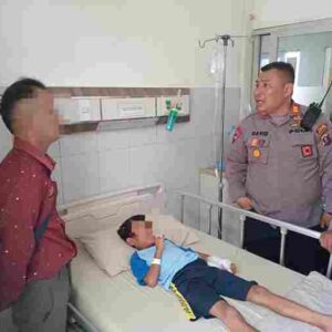 Kapolsek Siantar Marihat Gelar Pertemuan dan Pengecekan Anak Dipukuli Bapak Kandungnya di Rumah Sakit