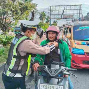 Polantas Menyapa, Sat Lantas Polres Pematangsiantar Berikan Binluh