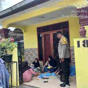 Bhabinkamtibmas Polsek Siantar Barat Monitoring Distribusi MBG di Pos Yandu Jalan Aru