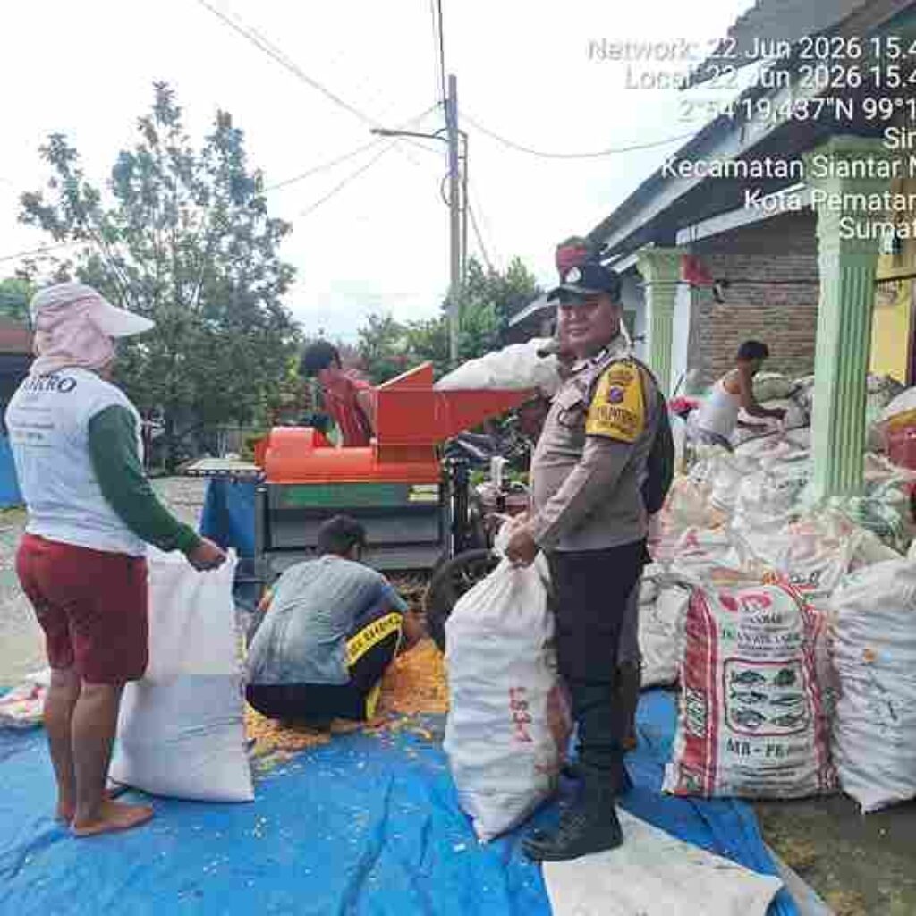 Bhabinkamtibmas Polsek Siantar Marihat Sambang Kamtibmas Kepada Petani Binaan