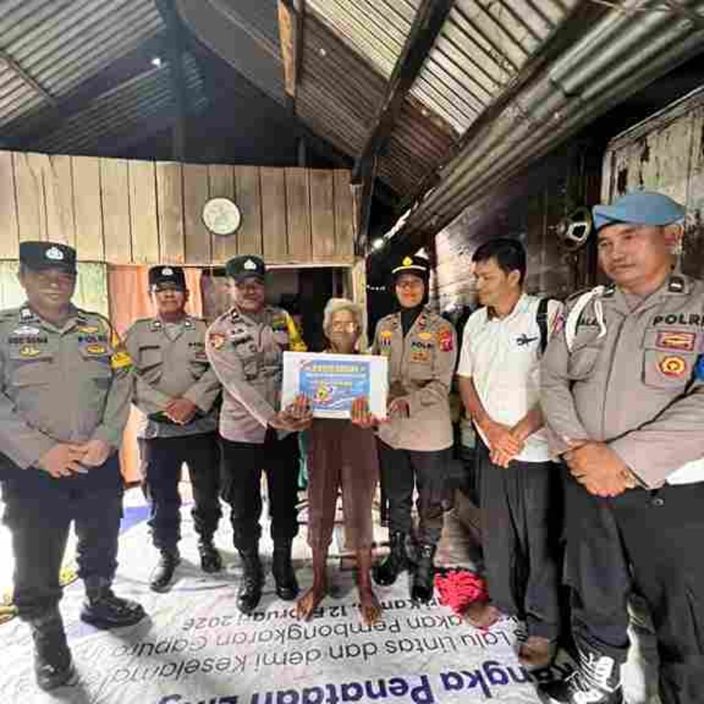 Sambut HUT Bhayangkara Ke 80, Polsek Siantar Selatan Berikan Bansos Kepada Lansia