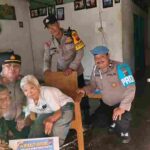 Sambut HUT Bhayangkara Ke 80, Polsek Siantar Marihat Berikan Bansos Kepada Lansia