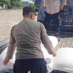 Bhabinkamtibmas Polsek Siantar Martoba Dampingi Penjualan Hasil Panen Jagung Petani Binaan ke Bulog Cabang Pematangsiantar