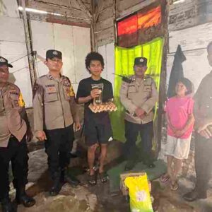 Jumat Berkah, Polsek Siantar Selatan Berikan Bansos Kepada Warga Penyandang Tunarungu dan Tunawicara