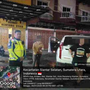 Unit Gakkum Polres Pematangsianțar Cek TKP Laka Lantas di Jalan Gereja