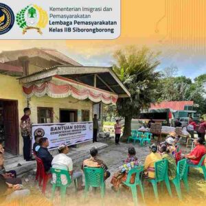 Implementasikan Program Kementerian Imigrasi dan Pemasyarakatan, Lapas Kelas IIB Siborongborong Salurkan Bantuan Sosial kepada Masyarakat Sekitar
