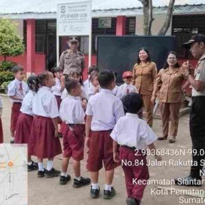 Polsek Siantar Martoba Laksanakan Polidik di SDN 124388 Jalan Rakutta Sembiring Cegah Bullying